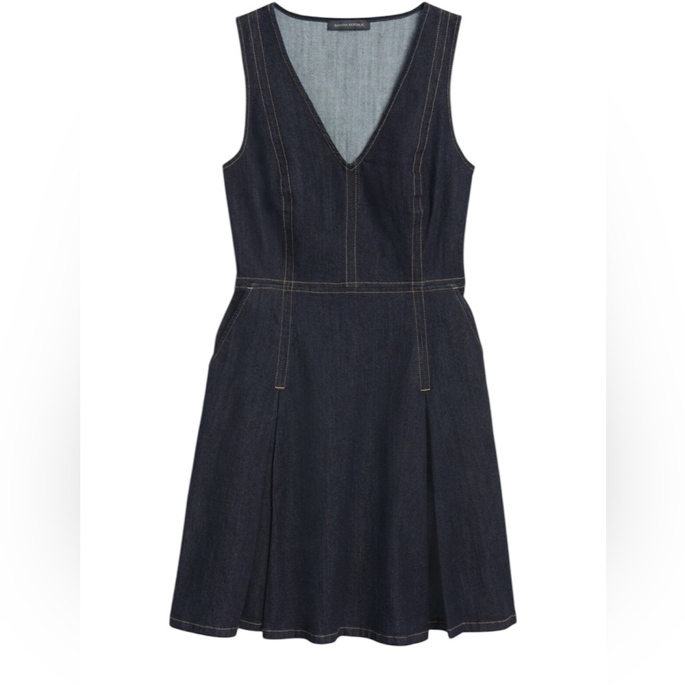Banana Republic Denim Sleeveless fit& flare Dress with pockets size 2P
